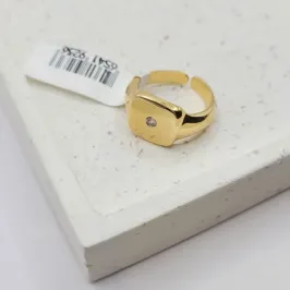 anel quadrado com ponto de luz