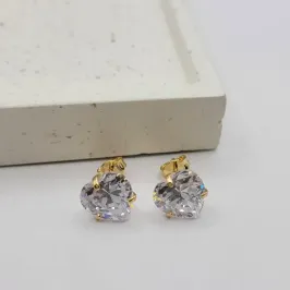 brinco coração cristal