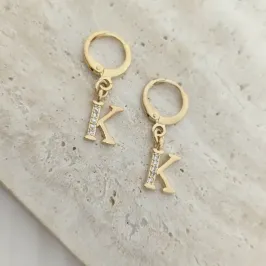 brinco de letra K
