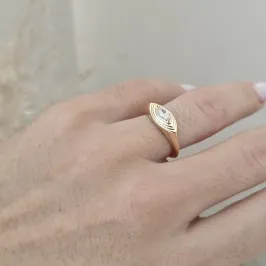 anel com pedra cristal