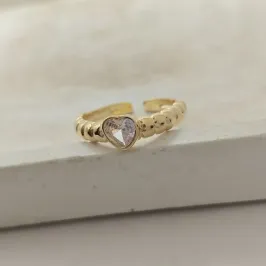 anel com pedra de coração