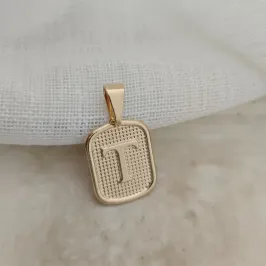 pingente placa pequena letra T