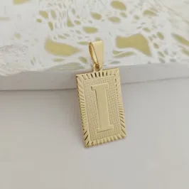 pingente de placa pequeno letra I