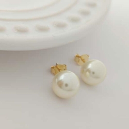 brinco de pérola 1cm
