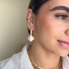 brinco trevo de perola luxury