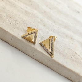 brinco triangulo com zirconia