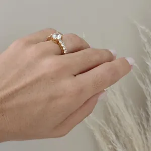 anel de pedra cristal cravejado