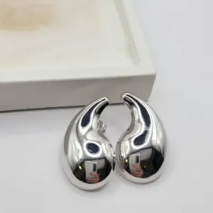 brinco gota metade grande rhodio