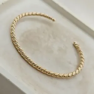 bracelete trançado
