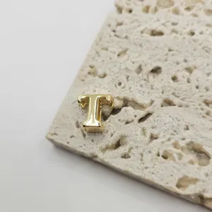 pingente letra com detalhe