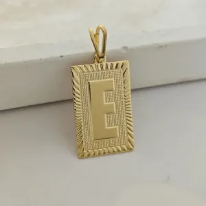 pingente de placa pequeno letra E