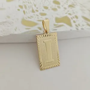 pingente de placa pequeno letra I