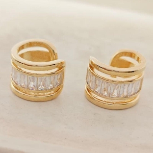 piercing com pedra baguete