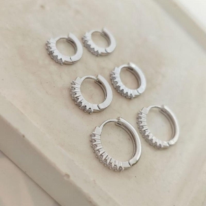 argolinha cravejada M 1,2cm rhodio