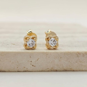 brinco trevo pedra P