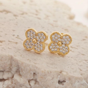 brinco trevo cravejado