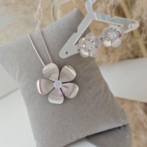 conjunto flor com ponto de luz rhodio