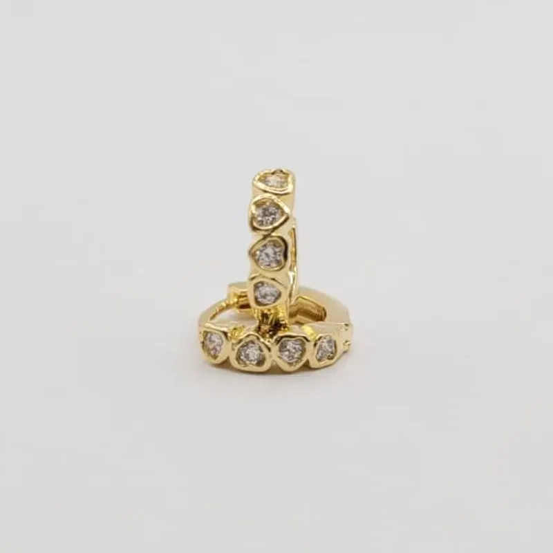 brinco argola coração com pedra
