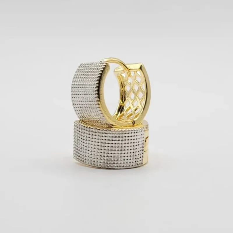brinco argola quadrada com caneta
