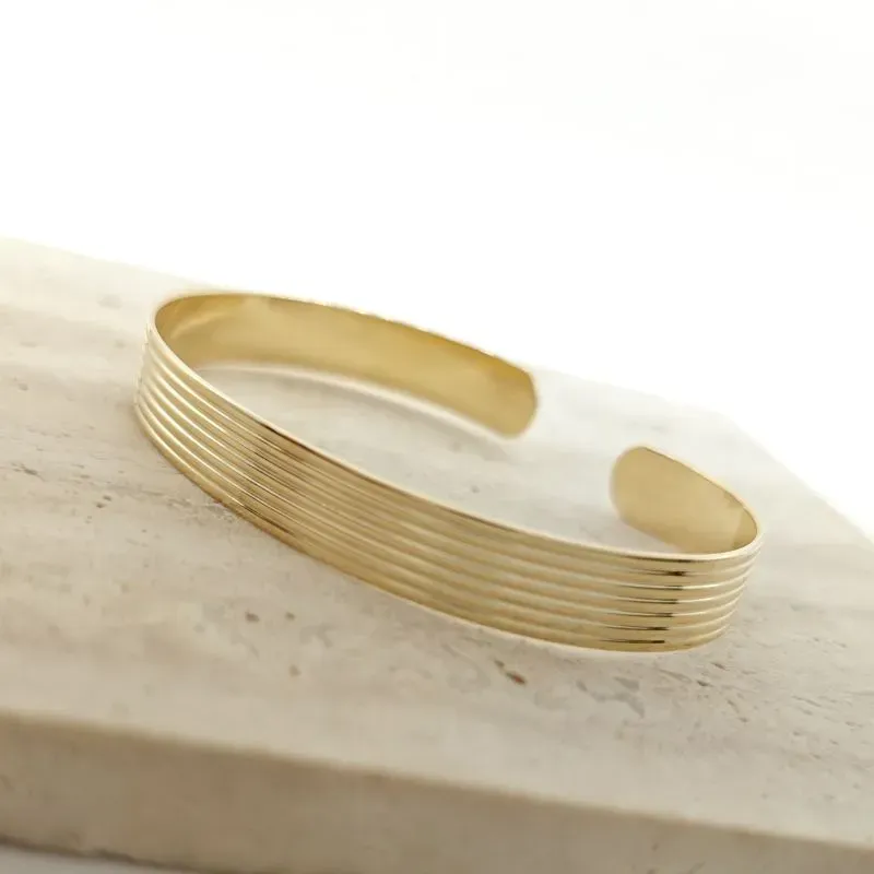 bracelete grosso com friso