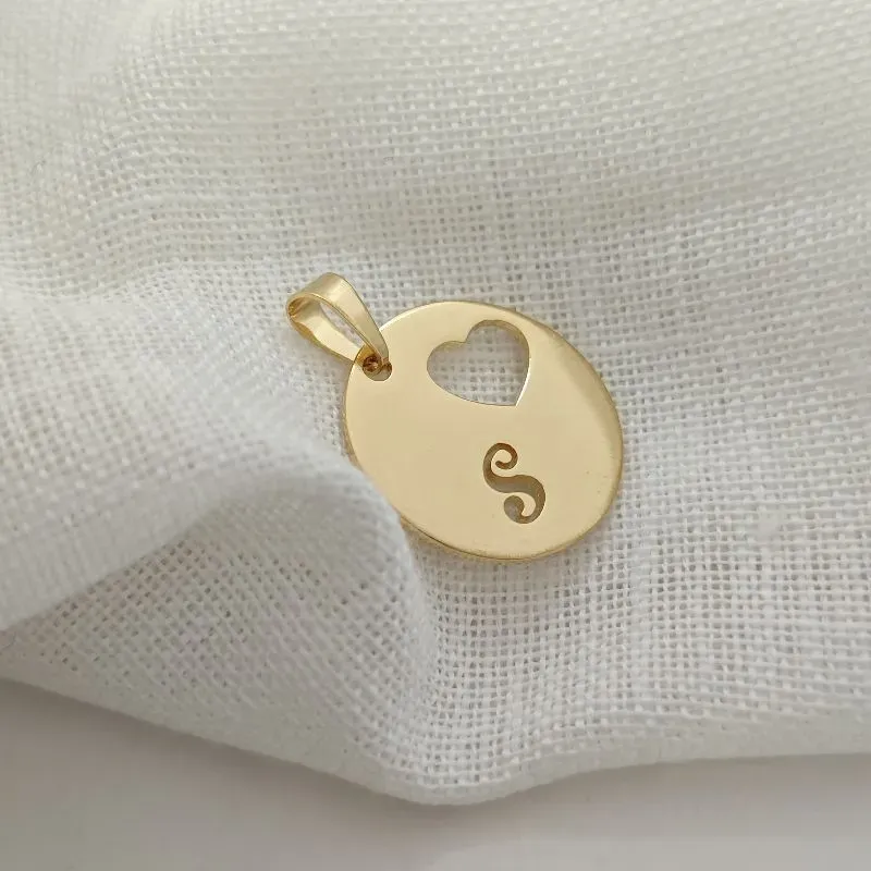 pingente medalha coração letra S