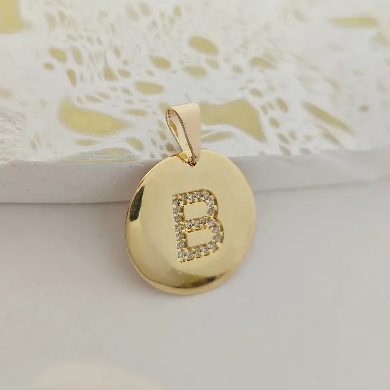 pingente redondo com zirconia letra B
