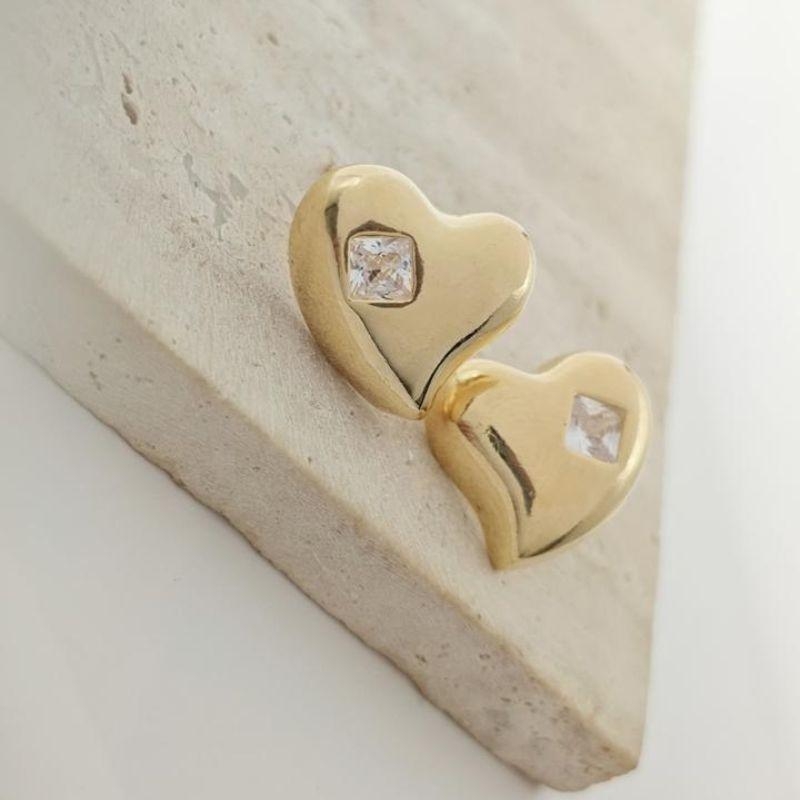 brinco coração baloado com ponto de luz