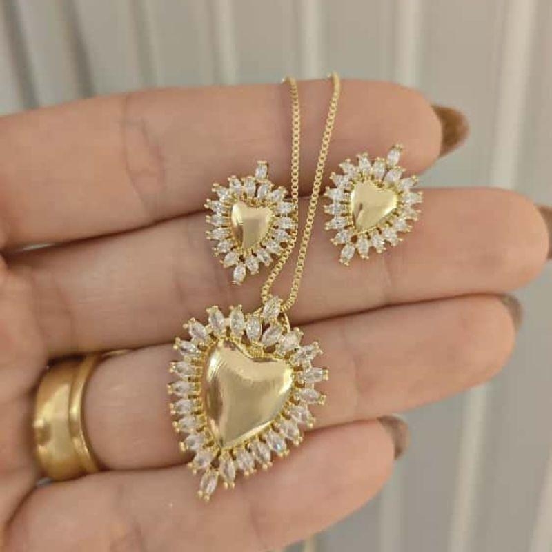 conjunto coração com pedras