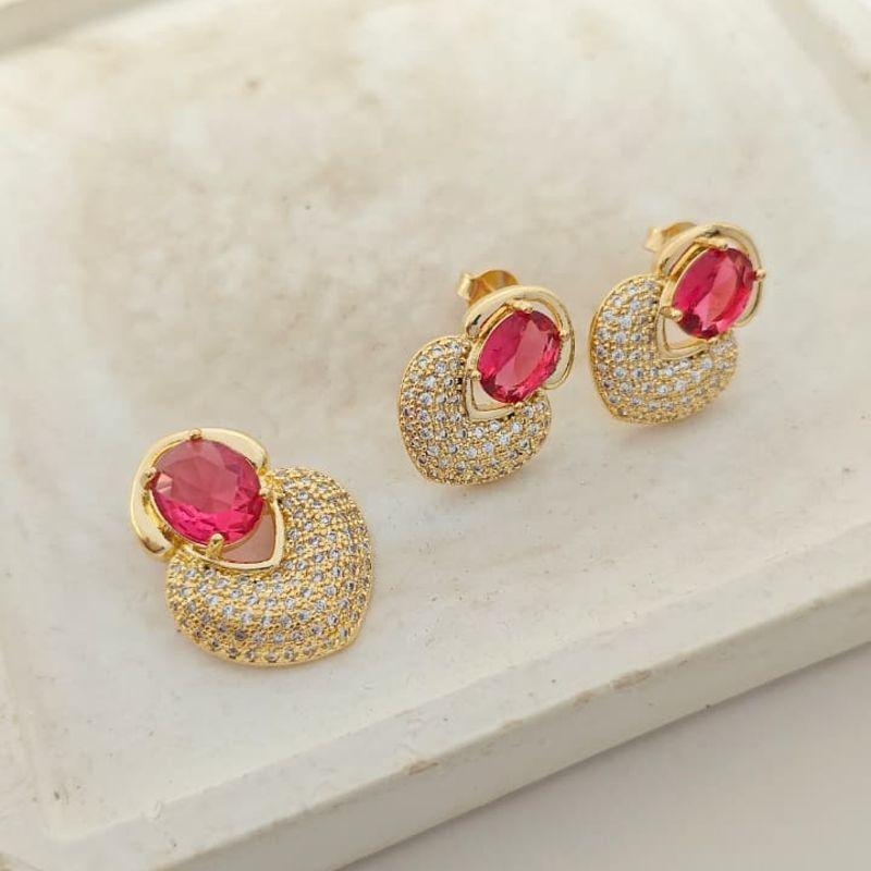 conjunto cravejado com rubi