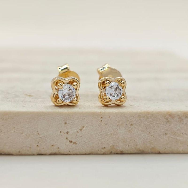 brinco trevo pedra P