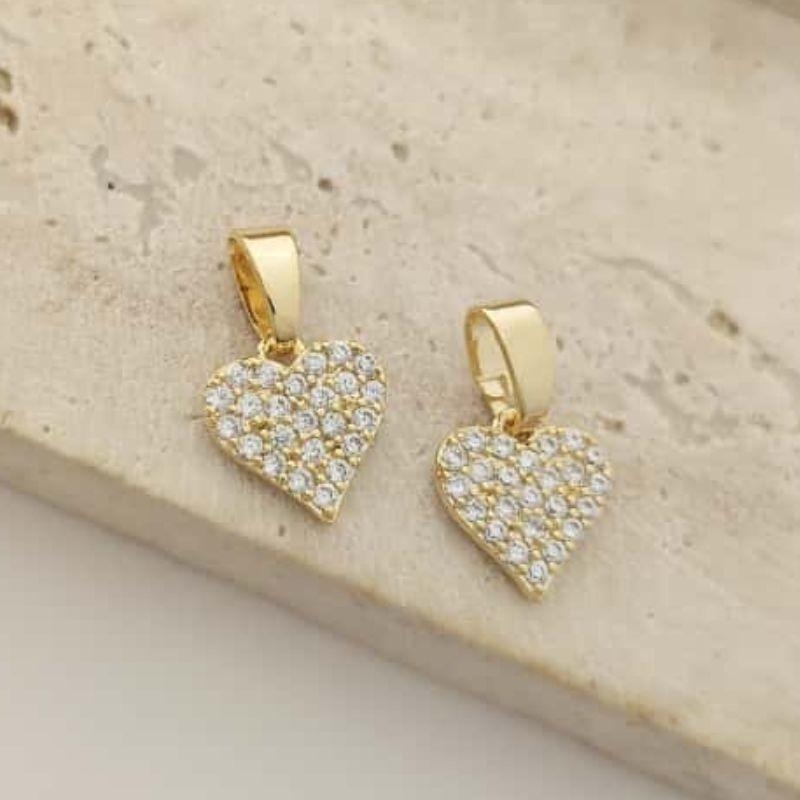 pingente mini coração cravejado