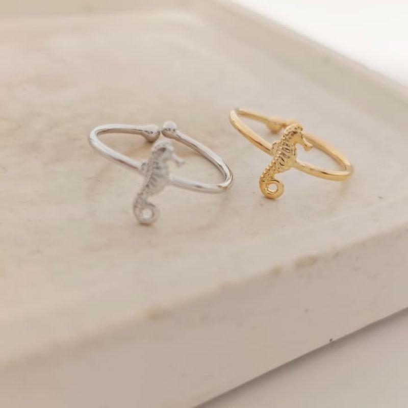 anel cavalo marinho rhodio