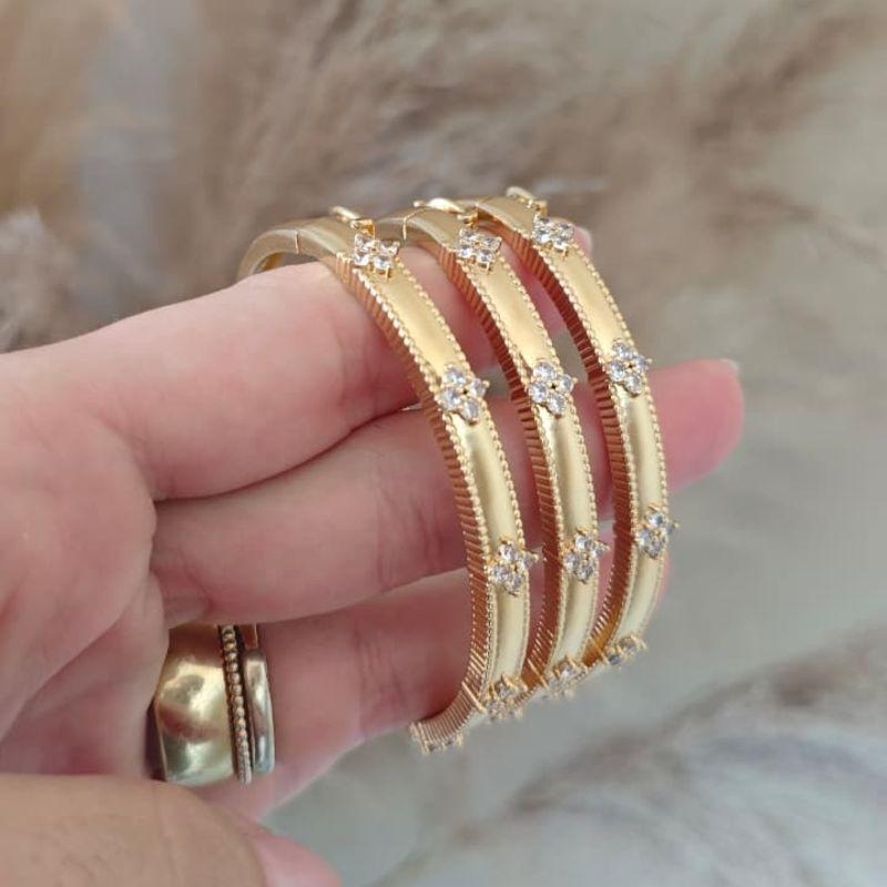 bracelete trevo de pedra