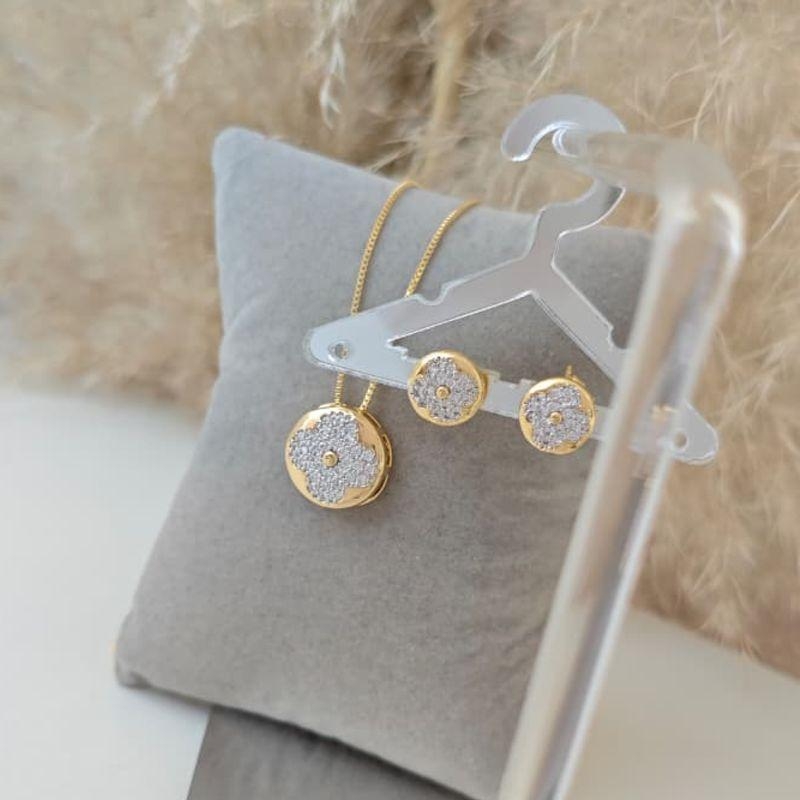 conjunto LV cravejado