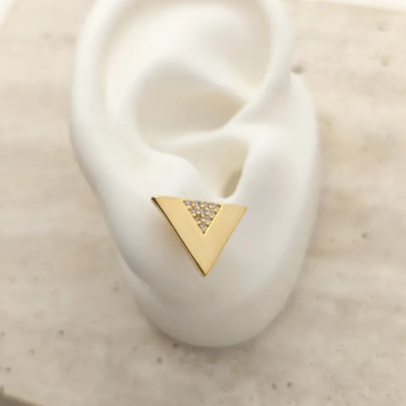 brinco triangulo