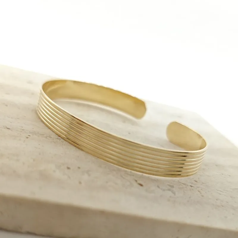 bracelete grosso com friso
