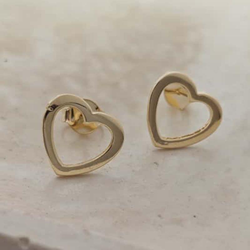 brinco coração vazado