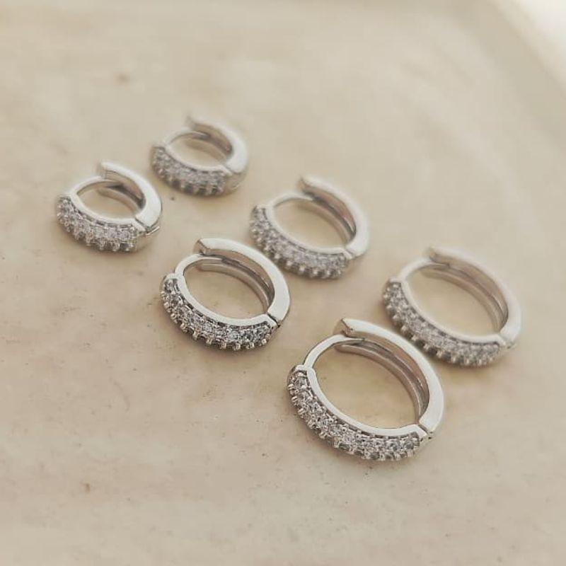 argolinha baloada cravejada G 1,3cm rhodio