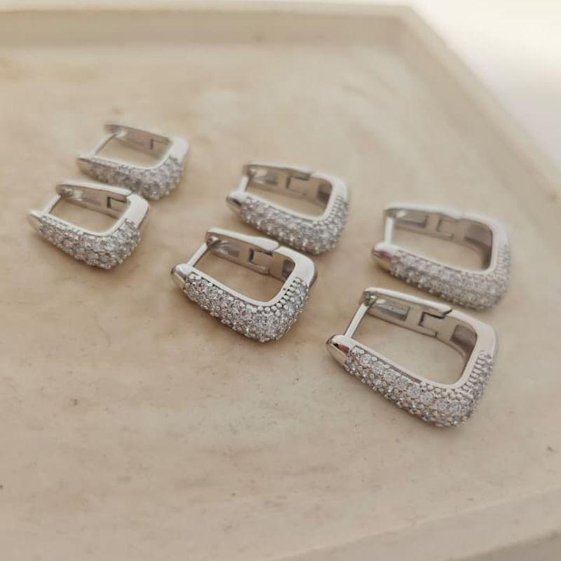 argolinha quadrada cravejada P 1,3cm rhodio