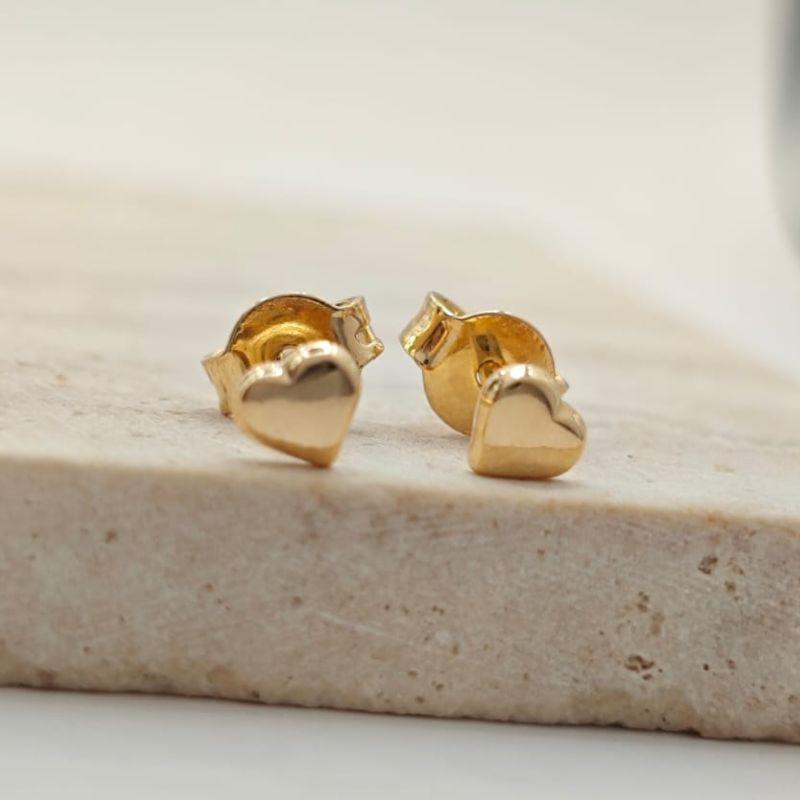 brinco coração liso pequeno