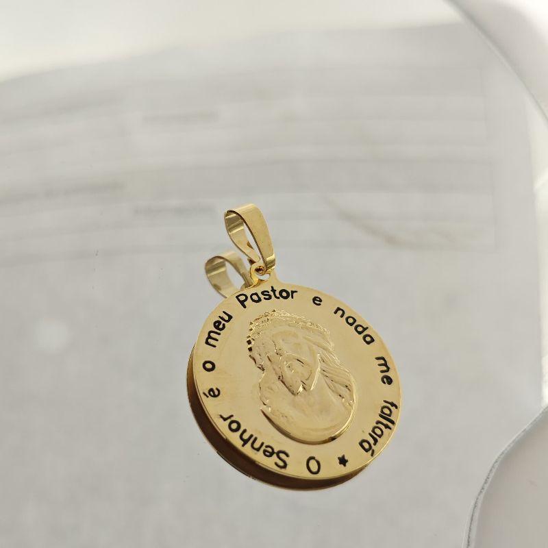 pingente Jesus com resina
