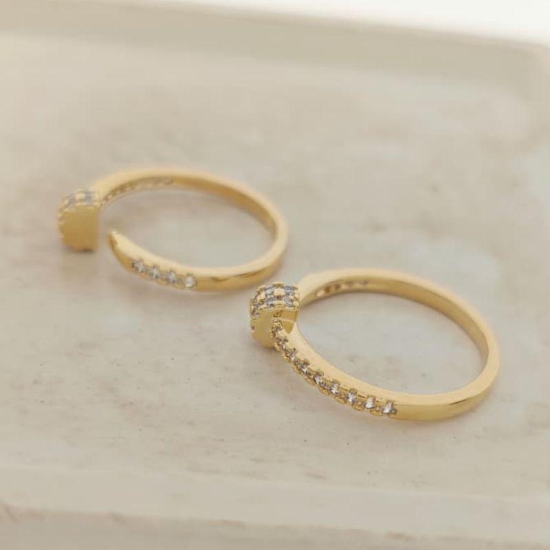 anel de prego cravejado