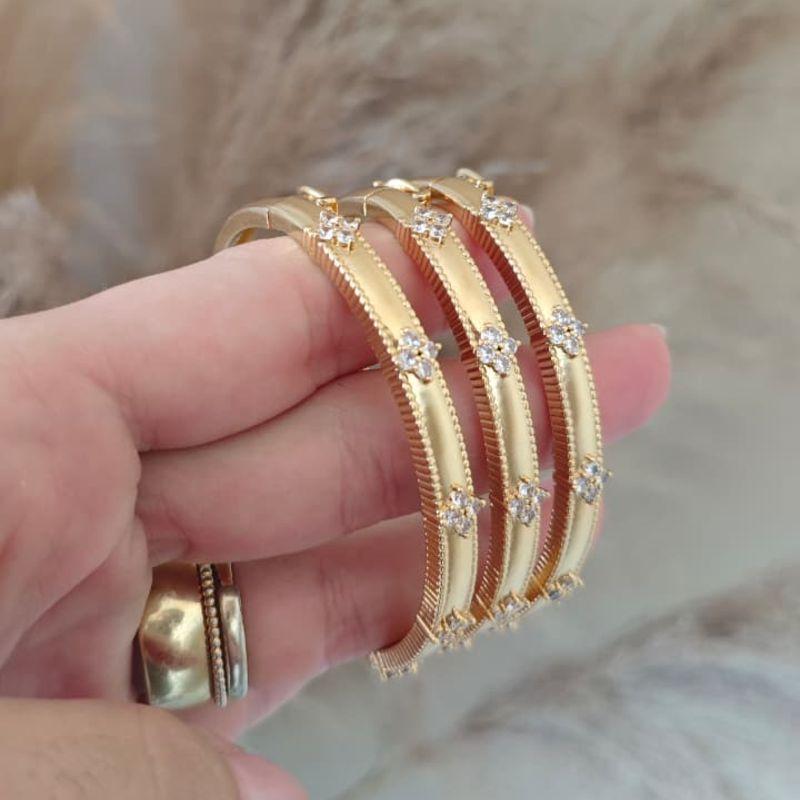 bracelete trevo de pedra