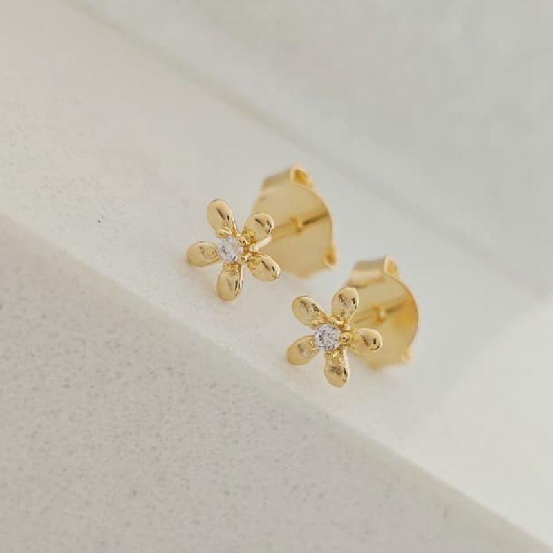 brinco mini flor infantil