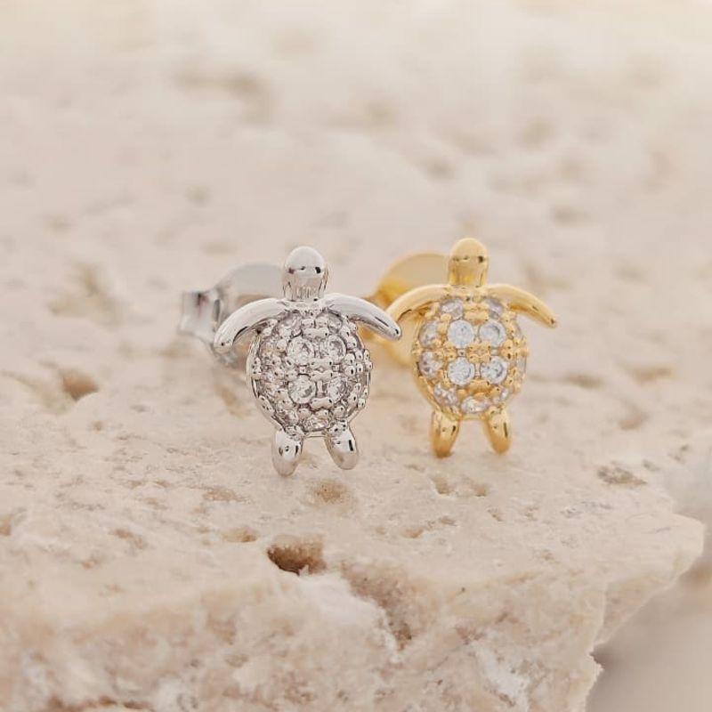 brinco mini tartaruga com zirconia