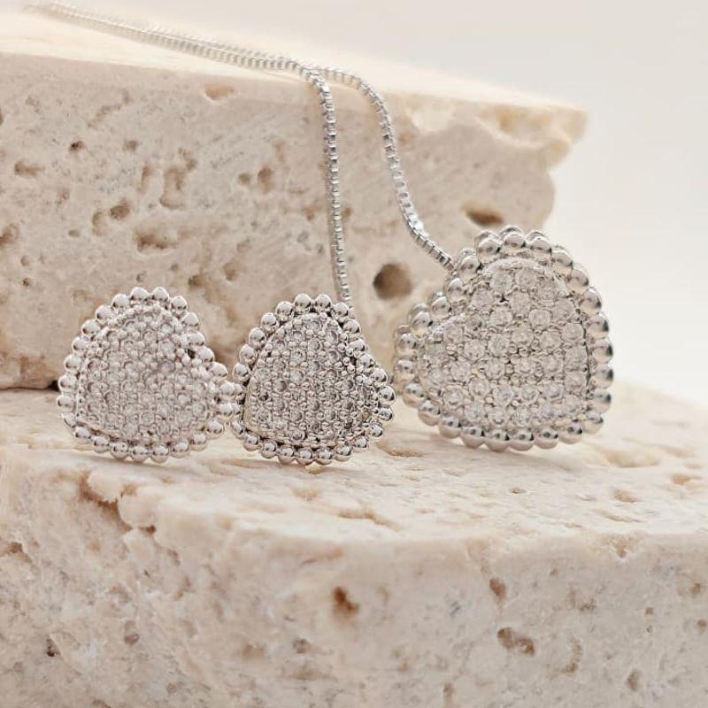 conjunto coração cravejado com bolinha rhodio