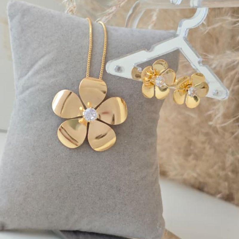 conjunto flor com ponto de luz