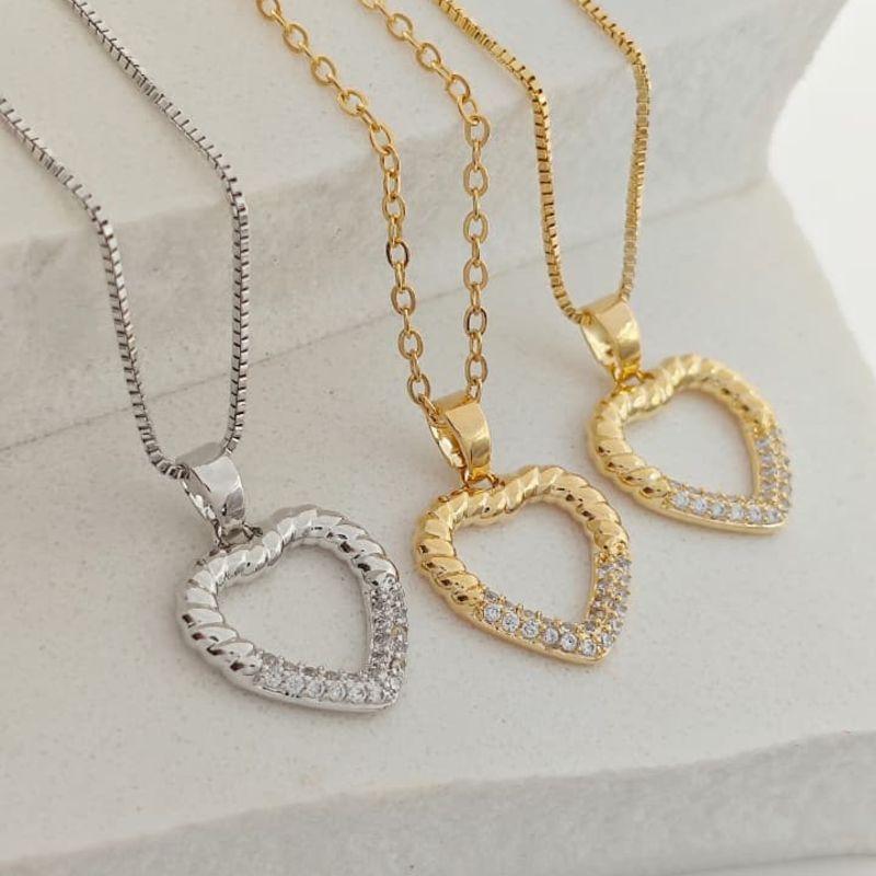 corrente coração meio cravejado